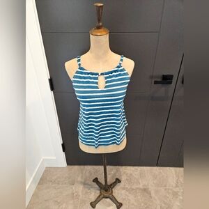 Size Medium LA VIE EN ROSE bathing suit top